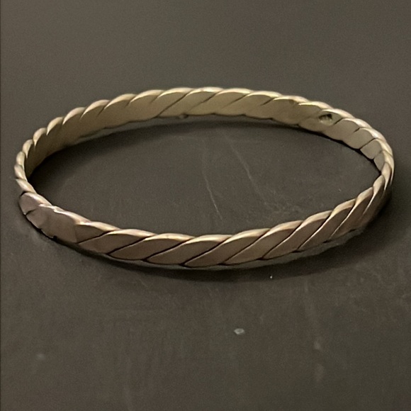 Vintage Sterling Silver 925 Twisted Flat Bangle Bracelet - Picture 2 of 8